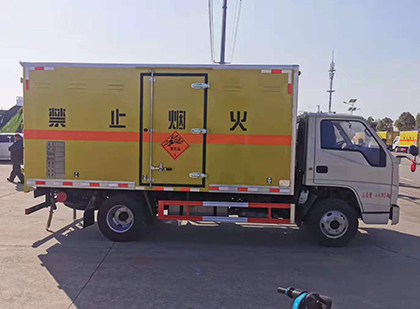 绥芬河爆破器材运输车