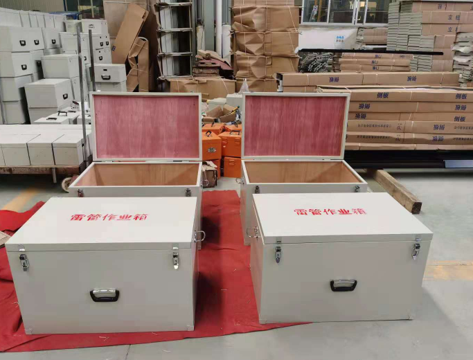 绥芬河放炮线和雷管炸药在矿山作业时如何存放?