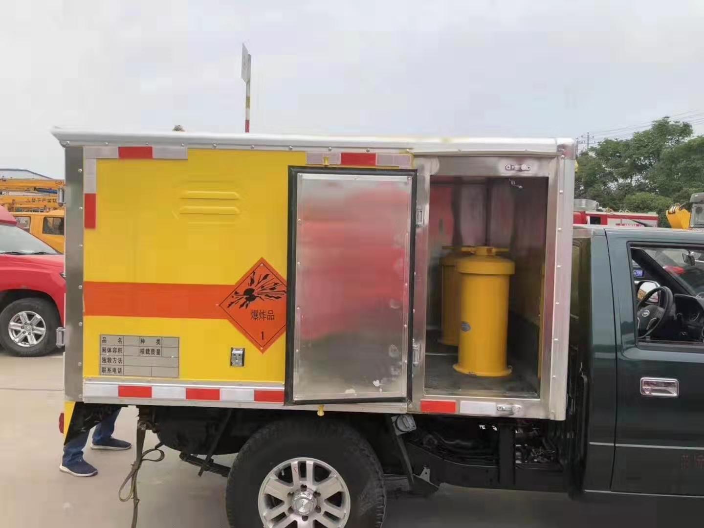 绥芬河爆破器材运输车行业深度解析：规格选择与运输效能的更优配置